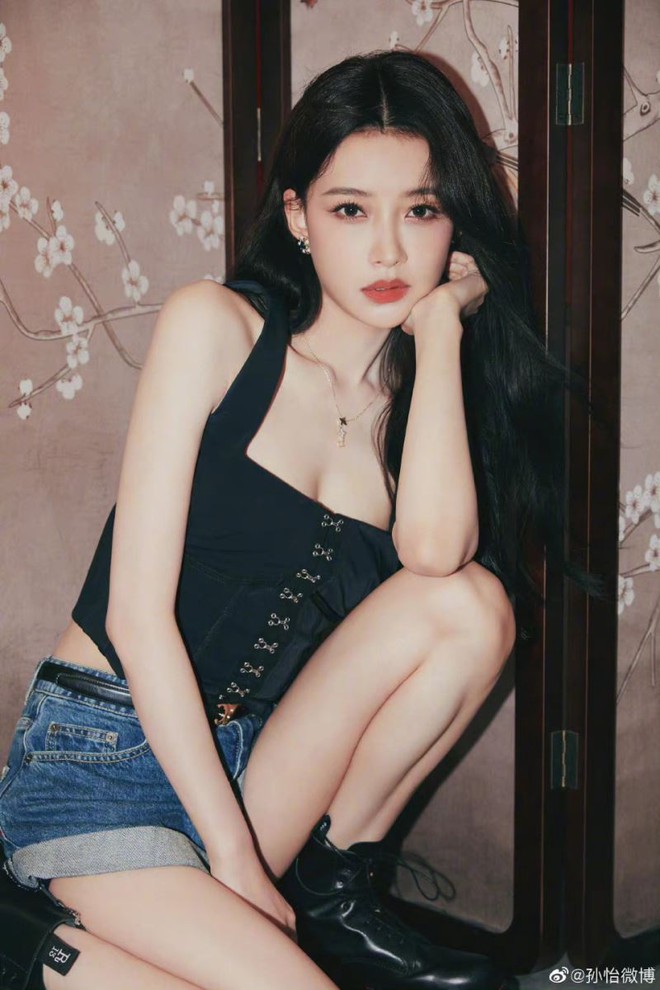 Hội &lsquo;mẹ đơn th&acirc;n&rsquo; sở hữu nhan sắc ng&agrave;y c&agrave;ng l&ecirc;n hương của l&agrave;ng giải tr&iacute; Hoa ngữ - Ảnh 10.