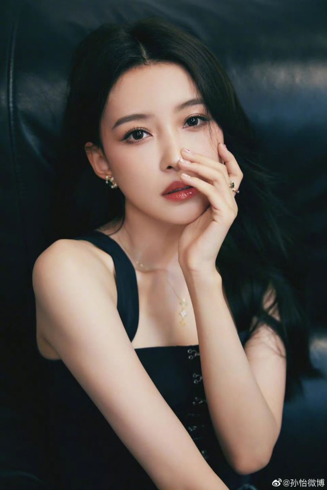 Hội &lsquo;mẹ đơn th&acirc;n&rsquo; sở hữu nhan sắc ng&agrave;y c&agrave;ng l&ecirc;n hương của l&agrave;ng giải tr&iacute; Hoa ngữ - Ảnh 9.