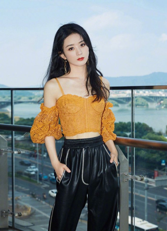 Hội &lsquo;mẹ đơn th&acirc;n&rsquo; sở hữu nhan sắc ng&agrave;y c&agrave;ng l&ecirc;n hương của l&agrave;ng giải tr&iacute; Hoa ngữ - Ảnh 6.