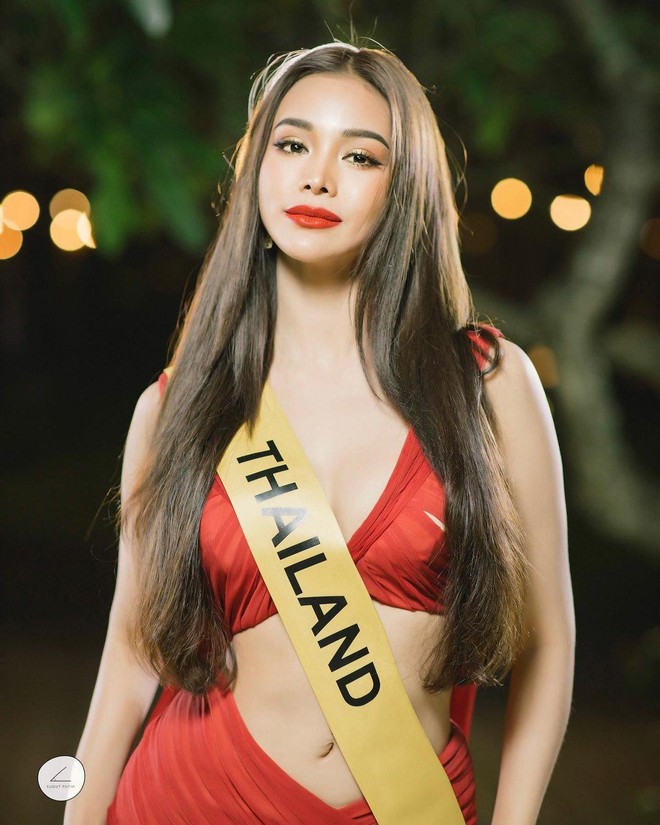 Thân hình đồng hồ cát của Hoa hậu Hòa bình Thái Lan - Ảnh 8.