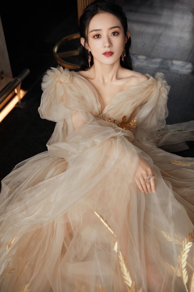 Hội &lsquo;mẹ đơn th&acirc;n&rsquo; sở hữu nhan sắc ng&agrave;y c&agrave;ng l&ecirc;n hương của l&agrave;ng giải tr&iacute; Hoa ngữ - Ảnh 4.