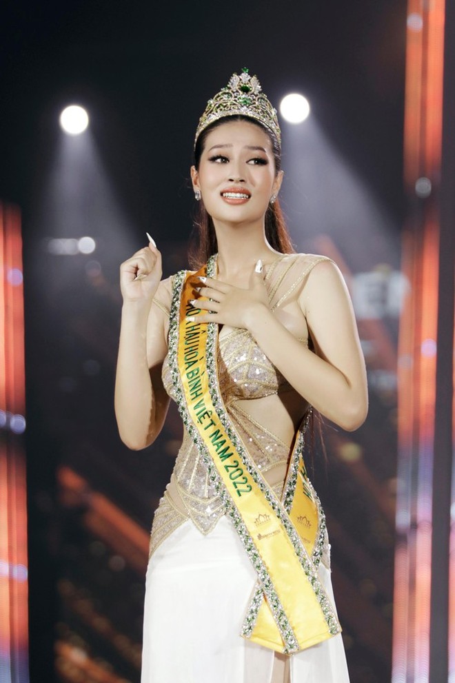 miss-grand-vietnam-20226-7147-16647129241601169884872.jpg