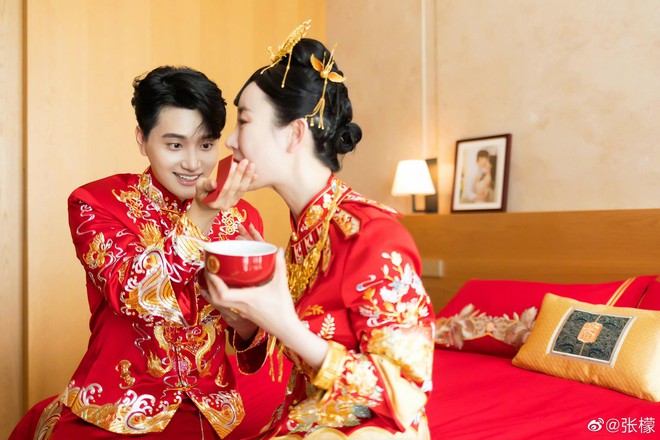 Mỹ nh&acirc;n Thi&ecirc;n long b&aacute;t bộ đeo v&agrave;ng nặng trĩu trong lễ cưới - Ảnh 1.