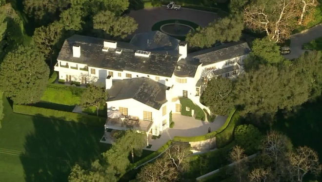 Nghỉ hưu ở tuổi 57 với 197 tỷ USD, tỷ ph&uacute; Jeff Bezos giờ ra sao: Tận hưởng cuộc sống theo &yacute; th&iacute;ch, kh&ocirc;ng tiếc tiền cho những th&uacute; vui xa xỉ khổng lồ - Ảnh 3.