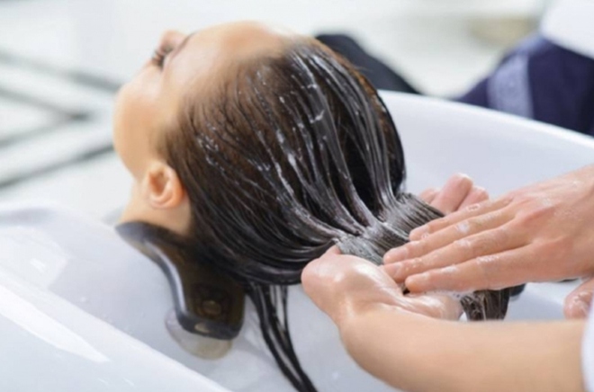 Thuốc duỗi tóc làm tăng nguy cơ mắc ung…