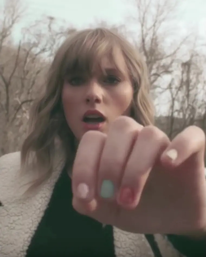 Độc chiêu của Taylor Swift: "Nhá hàng" MV và album mới qua trang phục - Ảnh 3.