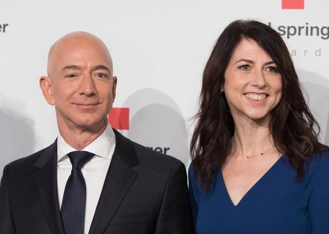 Sau gần 3 năm ly hôn, vợ cũ Jeff Bezos còn nhận bao nhiêu tiền từ Amazon mỗi năm? Dù đã cho đi rất nhiều nhưng con số vẫn gây choáng ngợp - Ảnh 2.