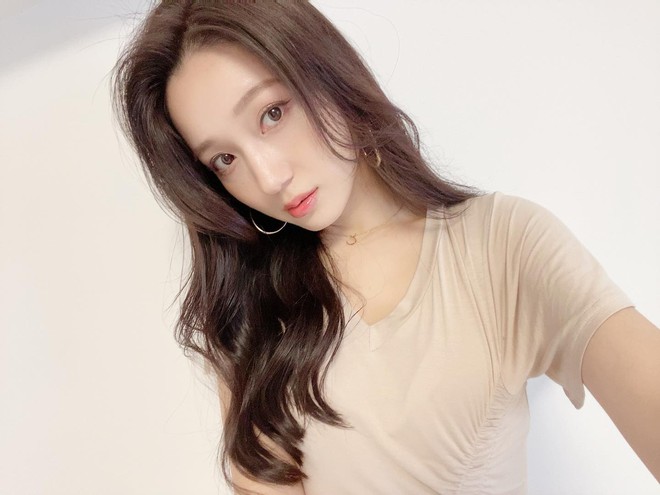 5 chi&ecirc;u gi&uacute;p bạn lu&ocirc;n xinh tươi d&ugrave; kh&ocirc;ng makeup cầu kỳ - Ảnh 2.