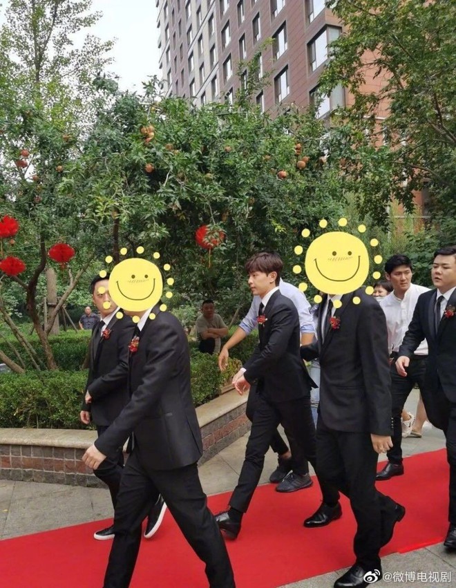 Sao châu Á đi đám cưới: SNSD - BLACKPINK giản dị tránh chiếm sự chú ý, vợ chồng Hyun Bin và Son Ye Jin ứng xử cực tinh tế - Ảnh 13.