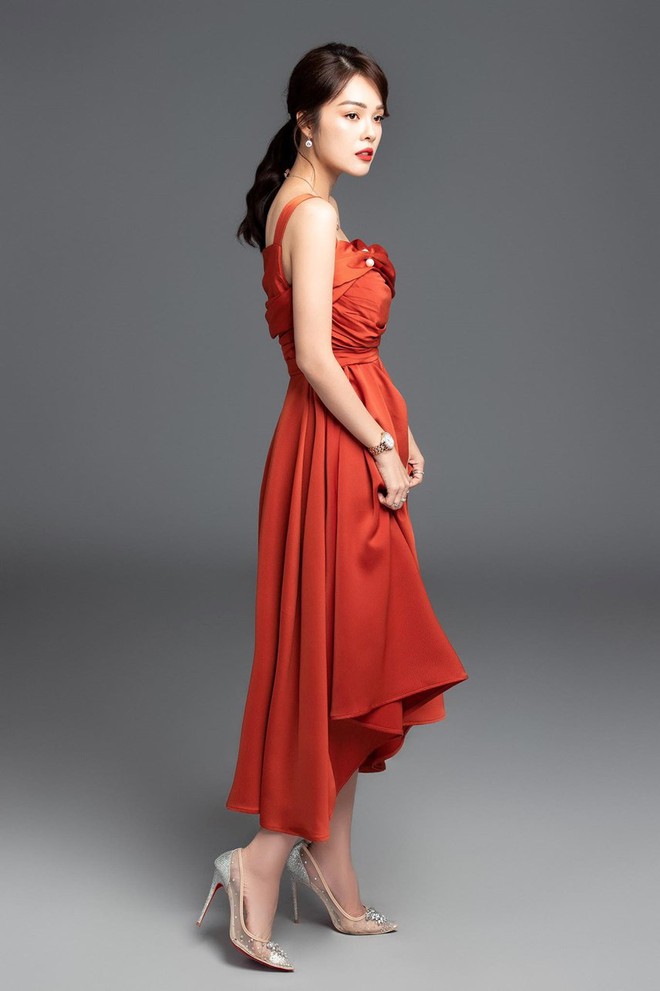 Dương Cẩm Lynh thẳng thắn n&oacute;i về c&ocirc;ng việc livestream b&aacute;n h&agrave;ng sau ly h&ocirc;n - Ảnh 5.