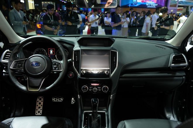 Subaru Forester 2023 gi&aacute; từ 969 triệu đồng tại Việt Nam: Thiết kế mới, th&ecirc;m c&ocirc;ng nghệ an to&agrave;n - Ảnh 4.