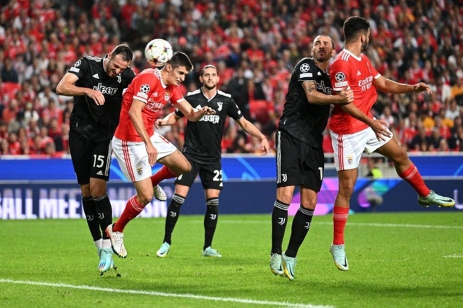 Kết quả Cúp C1: Thua đau Benfica, Juventus bị loại ở vòng bảng - Ảnh 1.