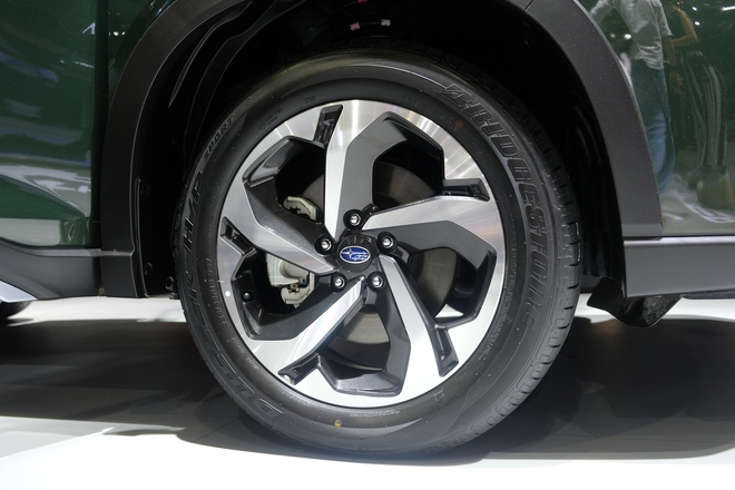 Subaru Forester 2023 gi&aacute; từ 969 triệu đồng tại Việt Nam: Thiết kế mới, th&ecirc;m c&ocirc;ng nghệ an to&agrave;n - Ảnh 8.