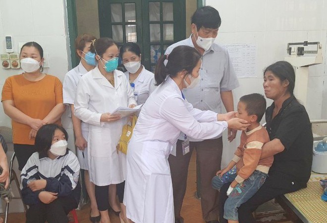 Hơn 700 học sinh phải nghỉ học do ốm, sốt: Sở Y tế Bắc Kạn cấp tốc vào cuộc - Ảnh 1.