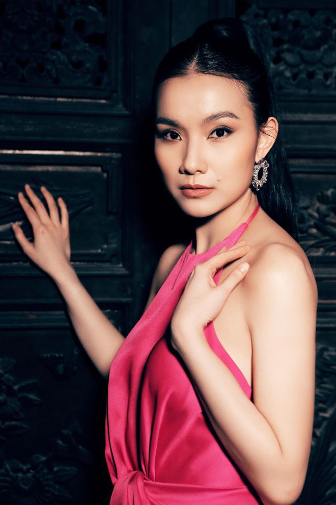 Hoa hậu Ho&agrave;n vũ Việt Nam 2008 hiếm hoi lộ diện b&ecirc;n d&agrave;n mỹ nh&acirc;n, nhan sắc thế n&agrave;o sau ở ẩn? - Ảnh 7.