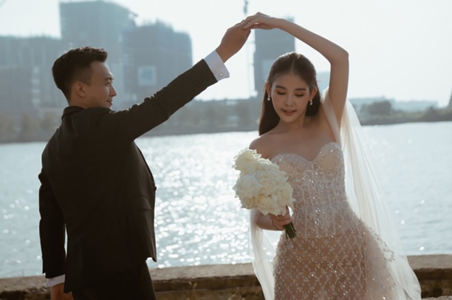 L&ecirc; &Acirc;u Ng&acirc;n Anh thay đổi thế n&agrave;o sau 5 năm đăng quang hoa hậu trong ồn &agrave;o? - Ảnh 11.