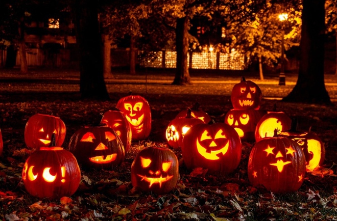 Vì sao lễ hội Halloween gắn với hình ảnh quả bí ngô? - Ảnh 2.