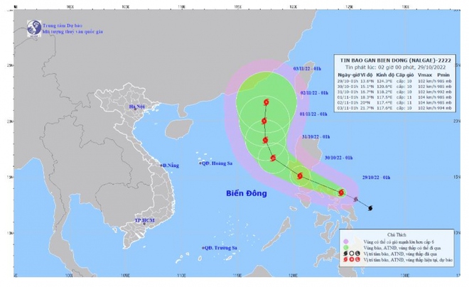 B&atilde;o Nalgae tiến gần Biển Đ&ocirc;ng, tiếp tục mạnh th&ecirc;m - Ảnh 1.