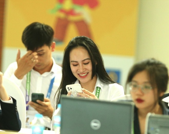 Nhan sắc vạn người m&ecirc; của VĐV đấu kiếm tuyển Việt Nam - Ảnh 3.