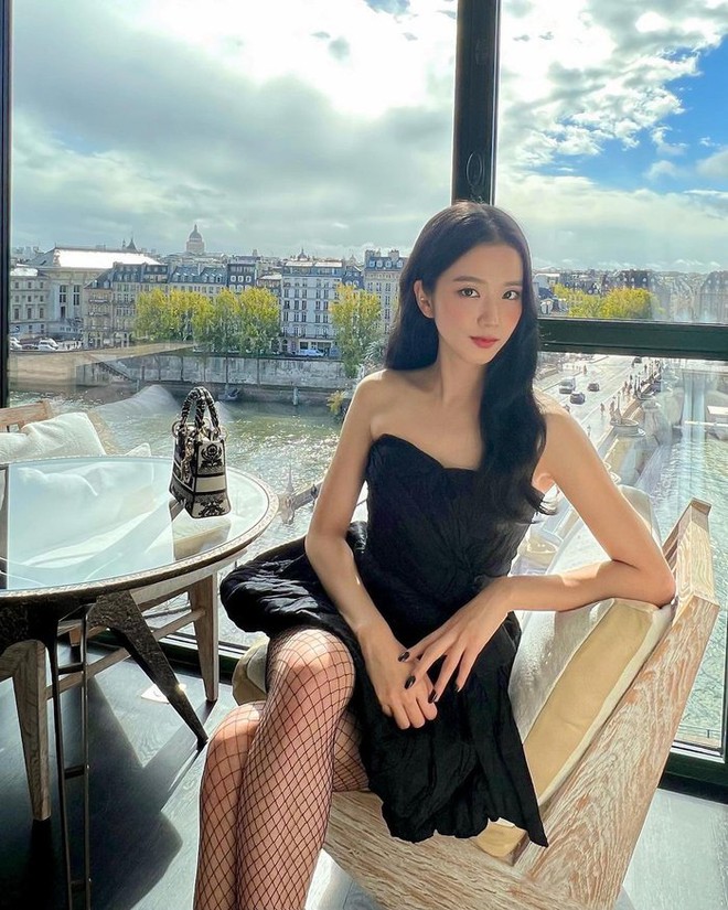 Cuộc chiến c&aacute;t x&ecirc; giữa Cartier v&agrave; Dior để mời nữ diễn vi&ecirc;n nổi tiếng - Ảnh 3.
