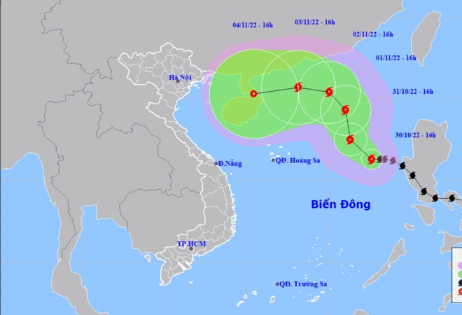 Bão số 7 liên tục đổi hướng trên Biển Đông, có thể mạnh dần lên - Ảnh 1.