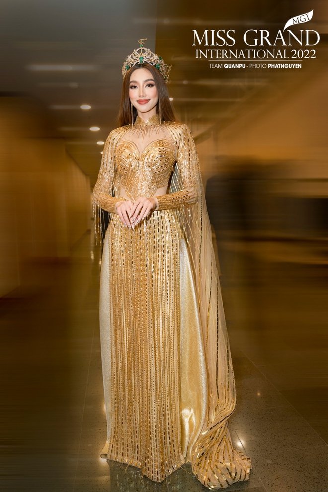 Hoa hậu Thùy Tiên khoe sắc vóc tại hòn đảo thiên đường ở Indonesia - Ảnh 10.