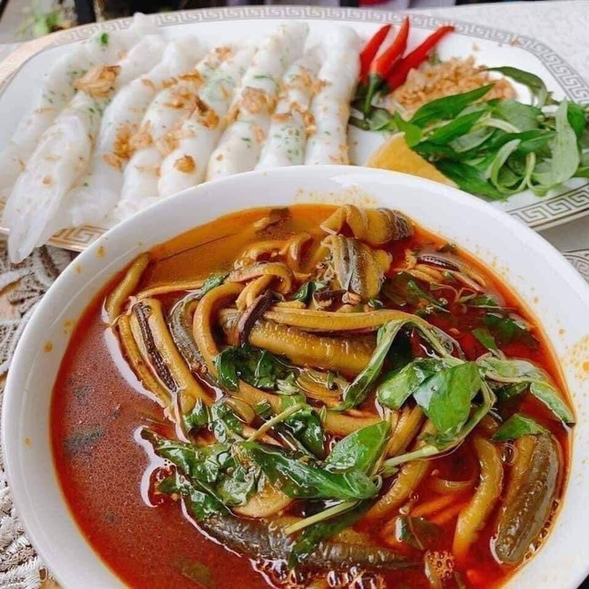 Lượn quanh Hà Nội, thưởng thức 1001 món ăn đặc sản từ các tỉnh thành Việt Nam - Ảnh 9.