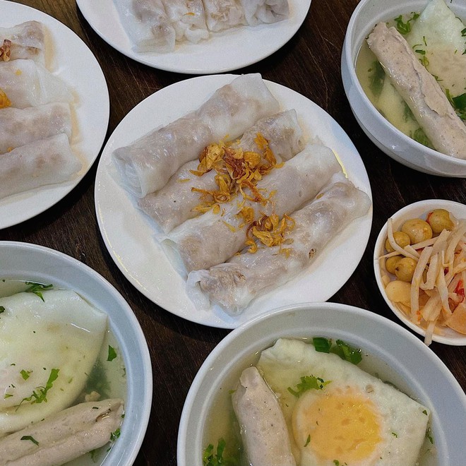 Lượn quanh Hà Nội, thưởng thức 1001 món ăn đặc sản từ các tỉnh thành Việt Nam - Ảnh 1.