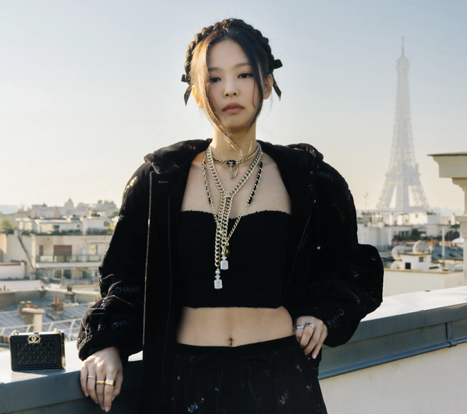 Jennie (BLACKPINK) đi ngược chuẩn mực - Ảnh 1.