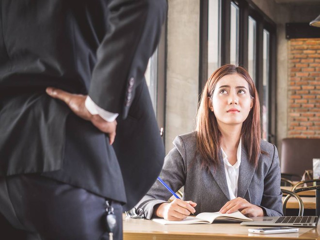 Nhận ra những dấu hiệu n&agrave;y để kh&ocirc;ng bị liệt v&agrave;o danh s&aacute;ch đen v&agrave; bị sa thải trong &acirc;m thầm - Ảnh 3.