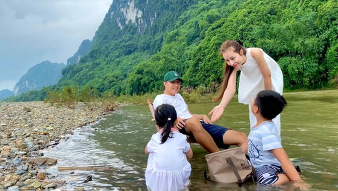 Gia đình Hà Nội mê du lịch, tháng nào cũng lên đường - Ảnh 1.