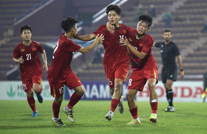Thắng đậm U17 Đài Loan (Trung Quốc), U17 Việt Nam dẫn đầu bảng F vòng loại U17 châu Á - Ảnh 2.