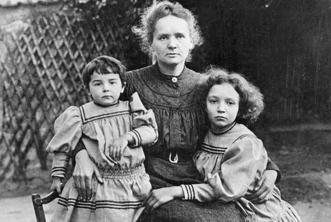 Cách dạy 2 con gái thành công của nữ bác học Marie Curie - Ảnh 1.