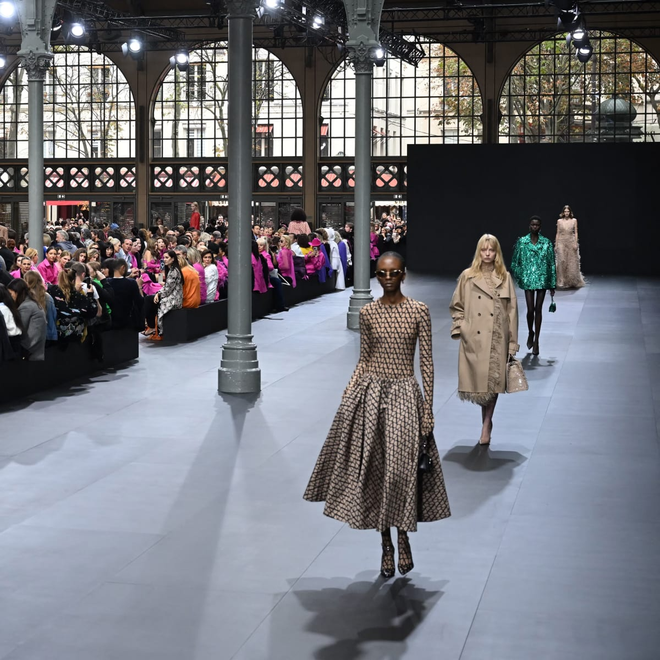 Loạt show thời trang nổi bật tại Fashion Week 2022 - Ảnh 5.