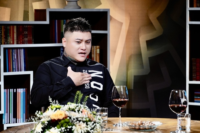 Ca sĩ Vũ Duy Khánh: Tôi từng xù lông khi người ta chỉ trỏ bị vợ bỏ - Ảnh 2.