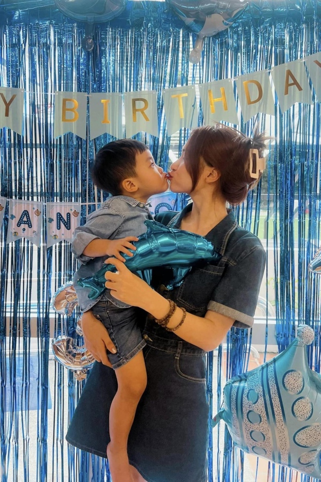Hòa Minzy tự tay tổ chức sinh nhật 3 tuổi tại nhà cho con trai - Ảnh 4.