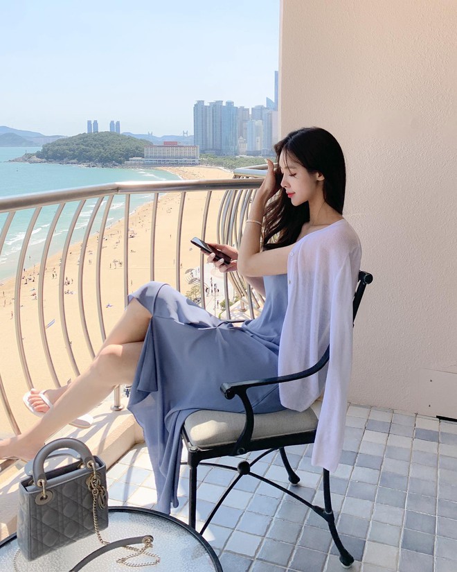 5 c&aacute;ch diện cardigan đầu thu t&ocirc;n d&aacute;ng như phụ nữ H&agrave;n - Ảnh 2.