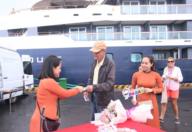 Siêu du thuyền 5 sao chở 200 khách đại gia đến Đà Nẵng - Ảnh 7.