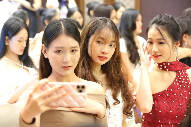 3 cô gái Đại học Ngoại thương tại Hoa hậu Việt Nam 2022 - Ảnh 8.