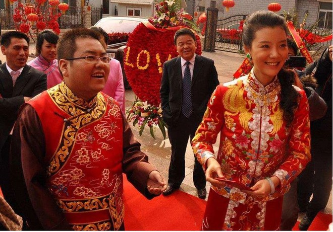 Cuộc đời thăng trầm của một chủ tịch tập đo&agrave;n th&eacute;p: Tỷ ph&uacute; gi&agrave;u nhất một v&ugrave;ng, vung tiền để lấy l&ograve;ng người đẹp, đam m&ecirc; đầu tư cổ phiếu để rồi ph&aacute; sản, trở th&agrave;nh con nợ trắng tay - Ảnh 3.