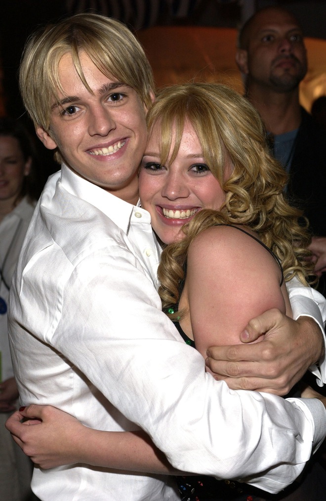 Hồi ký về Aaron Carter sẽ phát hành vào 15/11, Hilary Duff chỉ trích gay gắt - Ảnh 2.