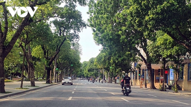 Thời tiết h&ocirc;m nay 11/11: Miền Bắc c&oacute; mưa v&agrave;i nơi, s&aacute;ng sớm v&agrave; đ&ecirc;m trời lạnh - Ảnh 1.