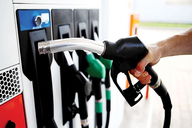 Gi&aacute; xăng c&oacute; thể tăng th&ecirc;m 1.000 đồng mỗi l&iacute;t - Ảnh 1.