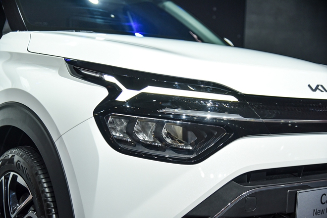 Chi tiết Kia Carens bản chiến lược gi&aacute; 699 triệu đồng: Co k&eacute;o trang bị để c&oacute; gi&aacute; cạnh tranh Veloz, Xpander - Ảnh 3.