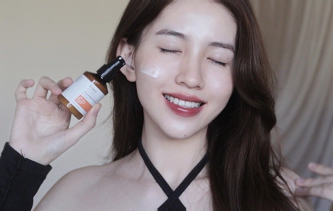 B&iacute; quyết kh&oacute;a ẩm, phục hồi da hiệu quả v&agrave;o m&ugrave;a đ&ocirc;ng khiến giới l&agrave;m đẹp m&ecirc; mẩn - Ảnh 2.