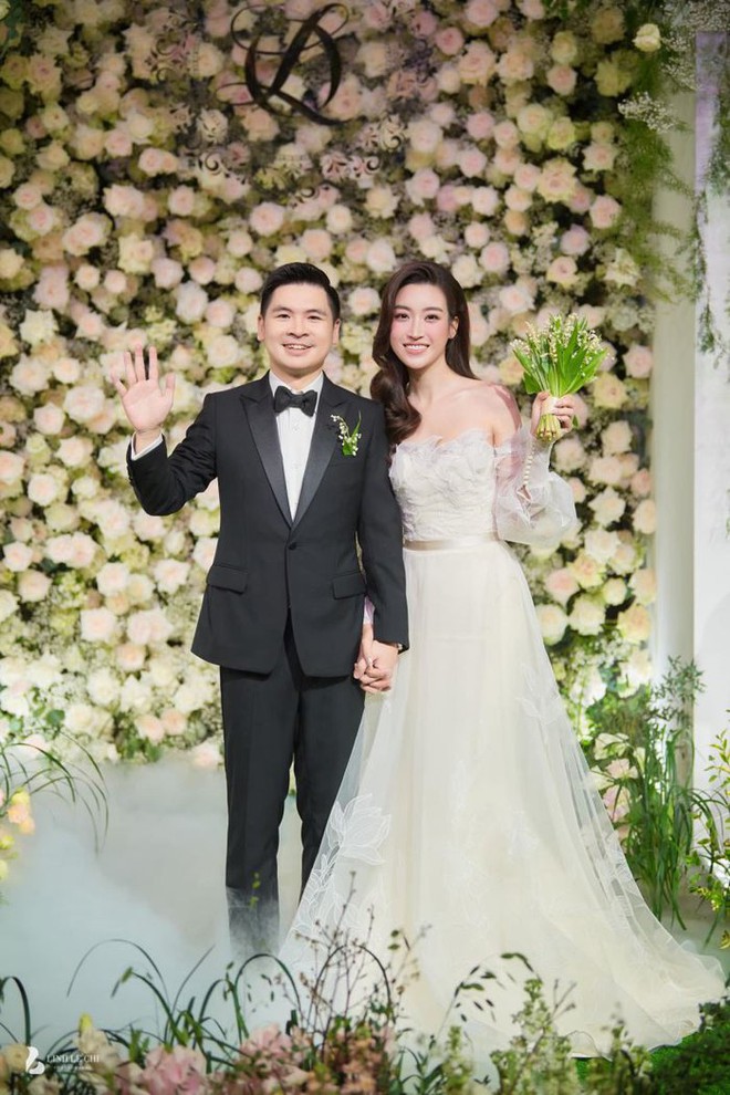 Đỗ Mỹ Linh khoe cận g&oacute;c mặt đẹp m&ecirc; người c&ugrave;ng chồng du lịch nước ngo&agrave;i hậu đ&aacute;m cưới - Ảnh 6.