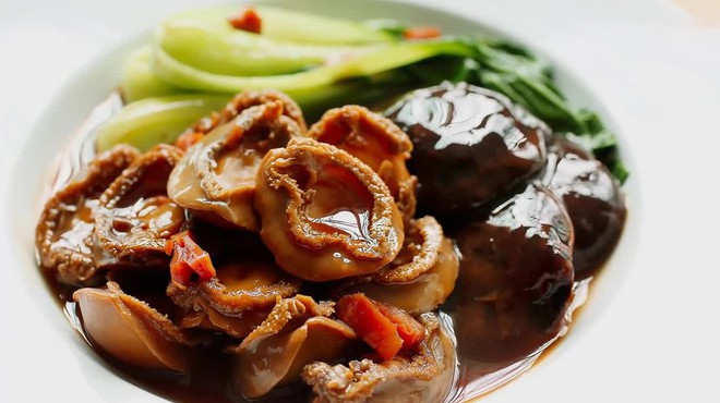 Loại hải sản bổ dưỡng ở Việt Nam được b&aacute;n với gi&aacute; gần 1 triệu đồng/kg - Ảnh 2.