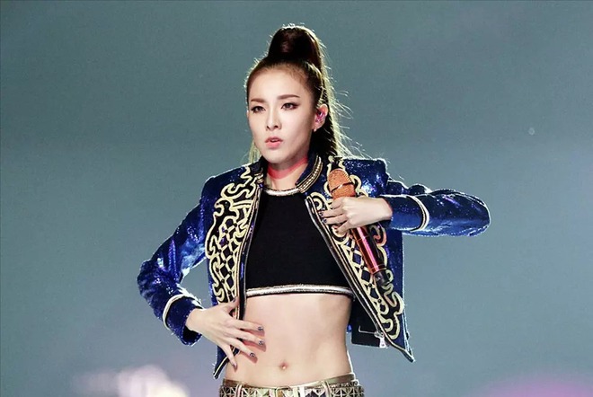 Dara (2NE1) d&iacute;nh nghi &aacute;n tr&ugrave;ng tu v&ograve;ng 1 v&igrave; h&igrave;nh ảnh lột x&aacute;c bốc lửa? - Ảnh 3.