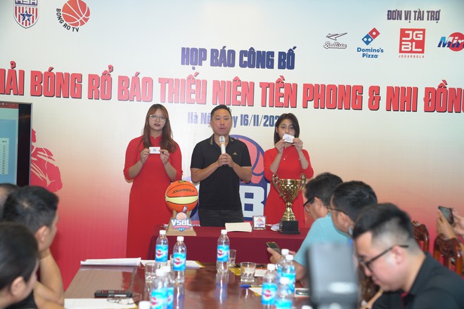 Khởi động giải B&oacute;ng rổ B&aacute;o Thiếu ni&ecirc;n Tiền phong v&agrave; Nhi đồng năm học 2022/23 - Ảnh 1.