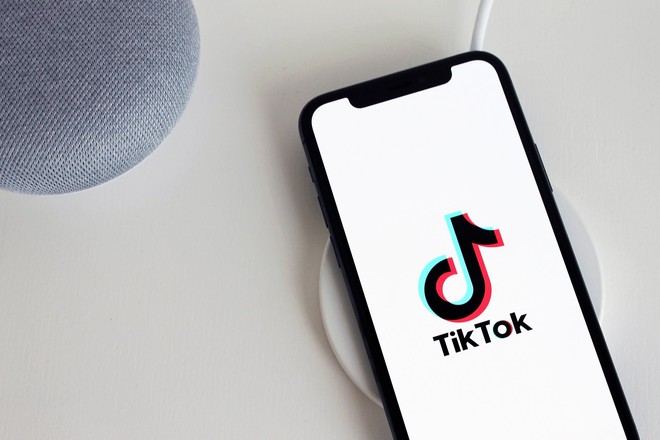 Câu thần chú giúp TikTok trở thành gã khổng lồ quảng cáo khiến cả Facebook, Instagram và YouTube dè chừng - Ảnh 1.